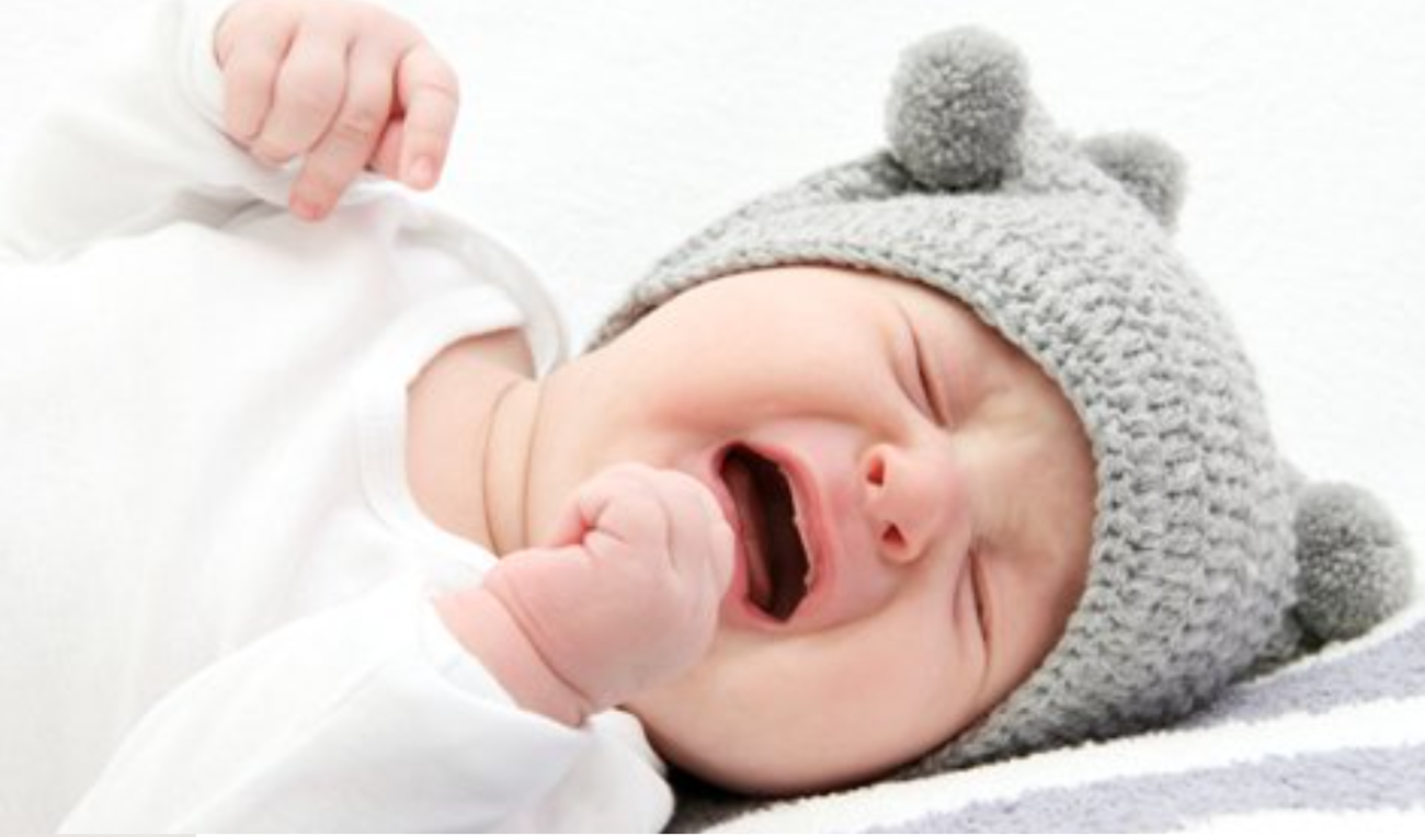 Trẻ khóc dạ đề và dấu hiệu 5 bệnh nguy hiểm ở trẻ sơ sinh