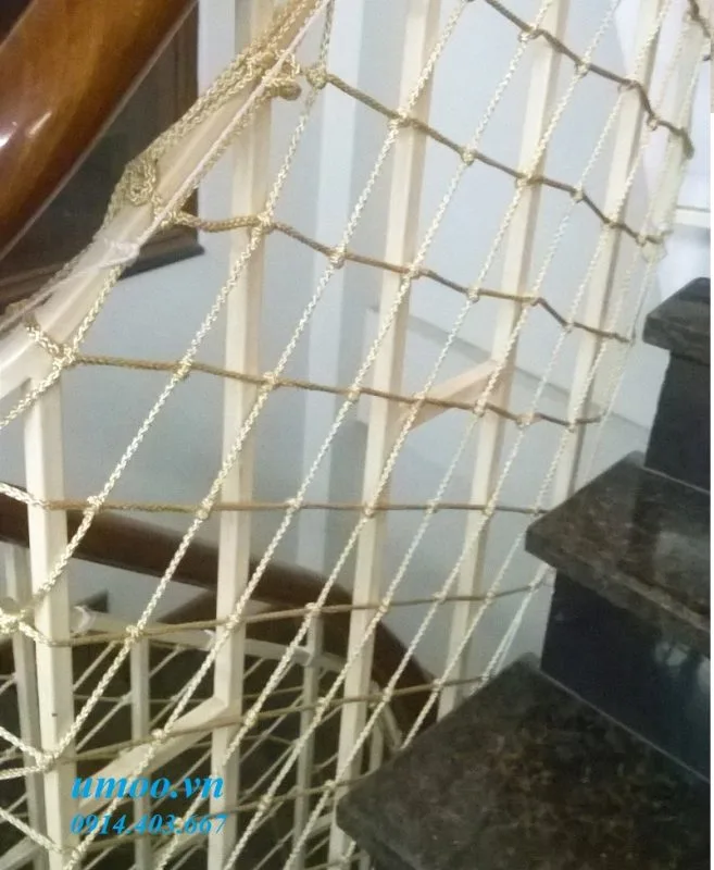 Lưới an toàn cầu thang sợi dù Hoàng Gia 4 Lưới an toàn cầu thang sợi dù Hoàng gia, lưới quây cầu thang sợi dù xịn