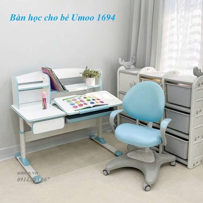 Bàn học cho bé Umoo UM1694